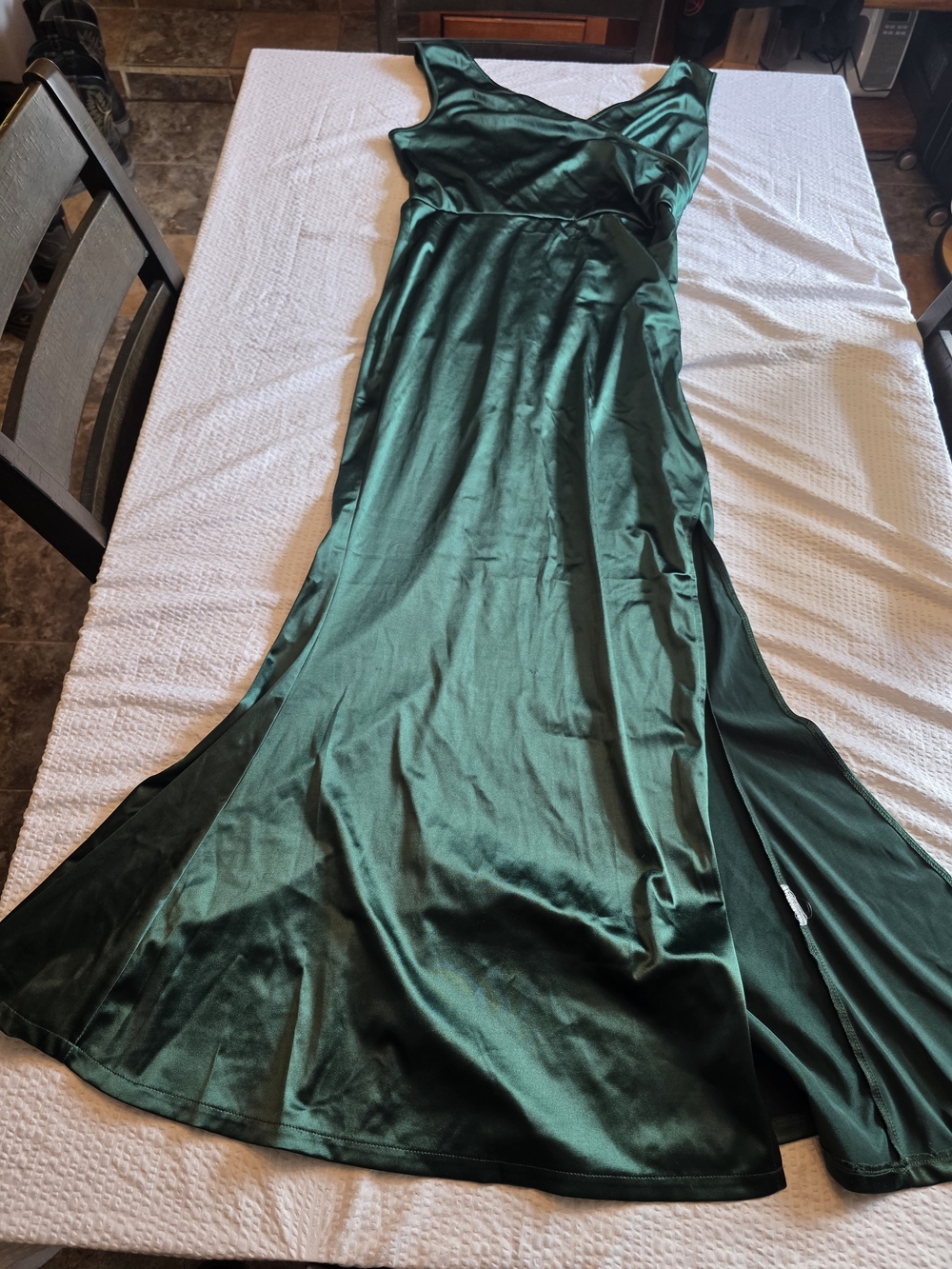 Emerald Green V-Neck Satin Maxi Dress L